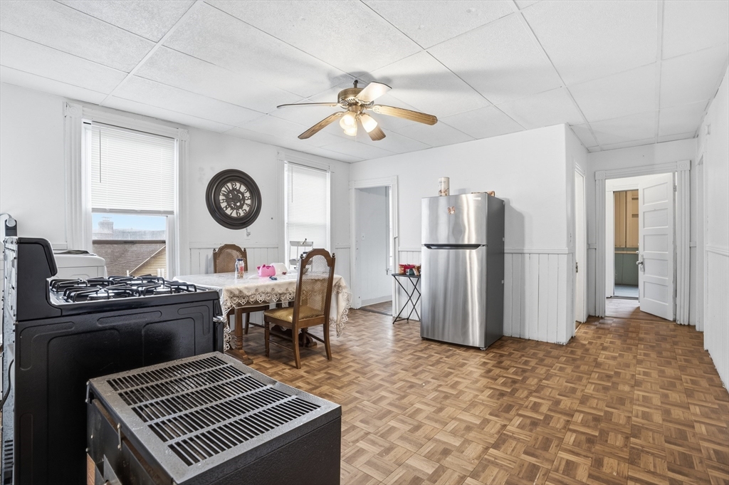 154 Perry Avenue Worcester, MA 01610 - Photo 15 of 34