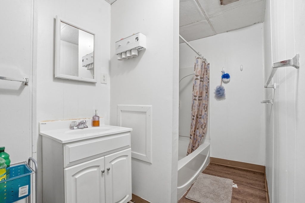 154 Perry Avenue Worcester, MA 01610 - Photo 20 of 34