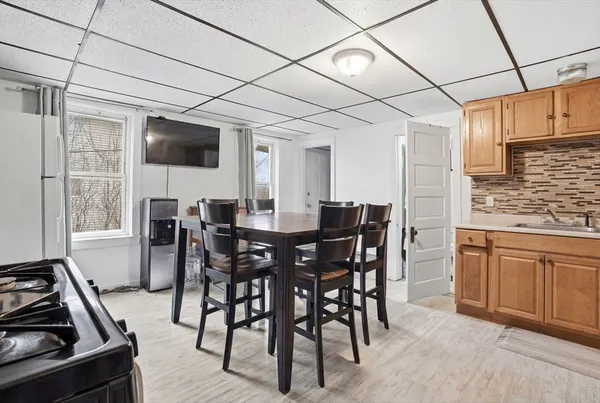 $850,000 | 154 Perry Avenue, Worcester, MA 01610