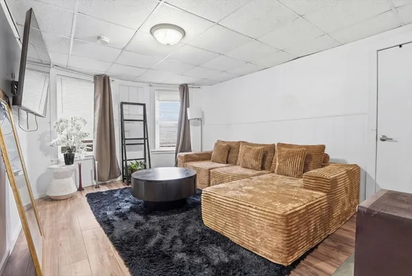 $850,000 | 154 Perry Avenue, Worcester, MA 01610