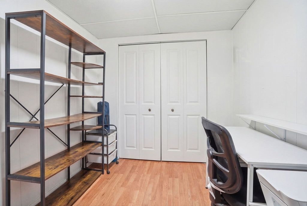 154 Perry Avenue Worcester, MA 01610 - Photo 24 of 34