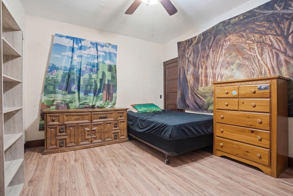 154 Perry Avenue Worcester, MA 01610 - Photo 8 of 34