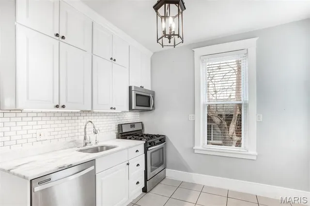 $2,200 | 7716 Lovella Avenue, Richmond Heights, MO 63117