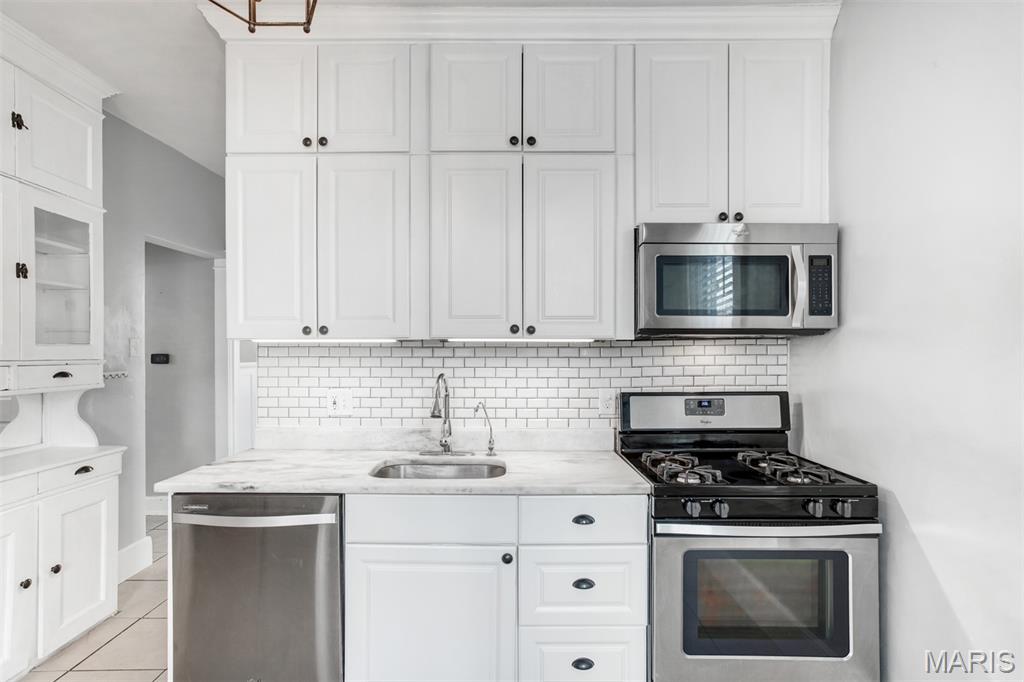 7716 Lovella Avenue Richmond Heights, MO 63117 - Photo 13 of 30