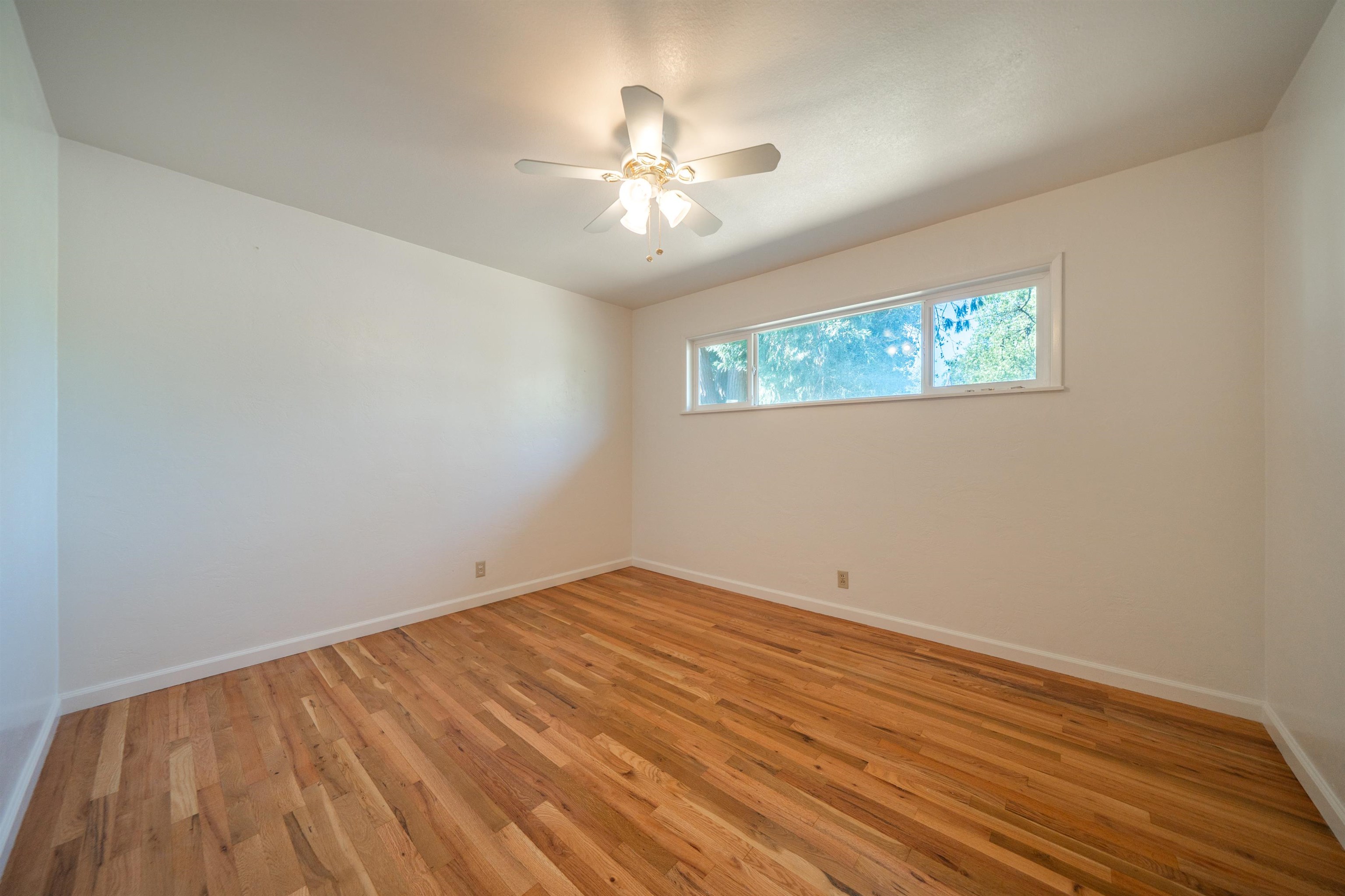 3081 Henderson Road Redding, CA 96002 - Photo 13 of 38