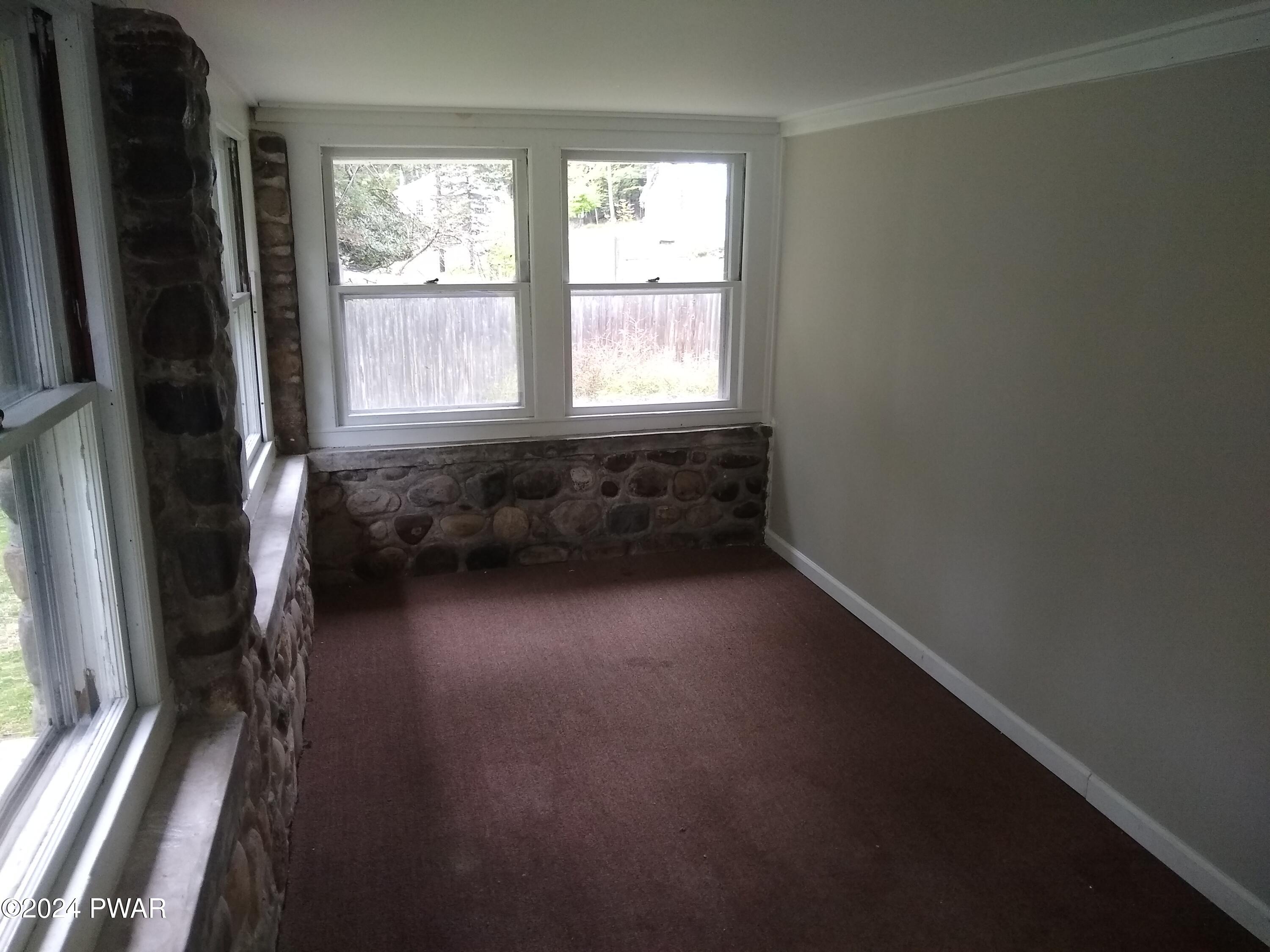 328 Twin Lakes Road Shohola, PA 18458 - Photo 9 of 37