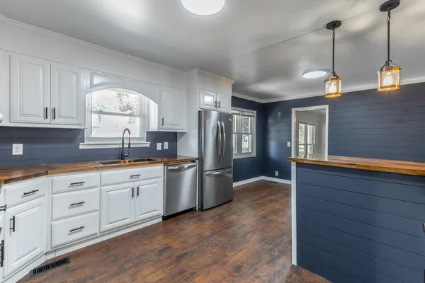 $245,900 | 1807 Hamilton Avenue, South Pittsburg, TN 37380