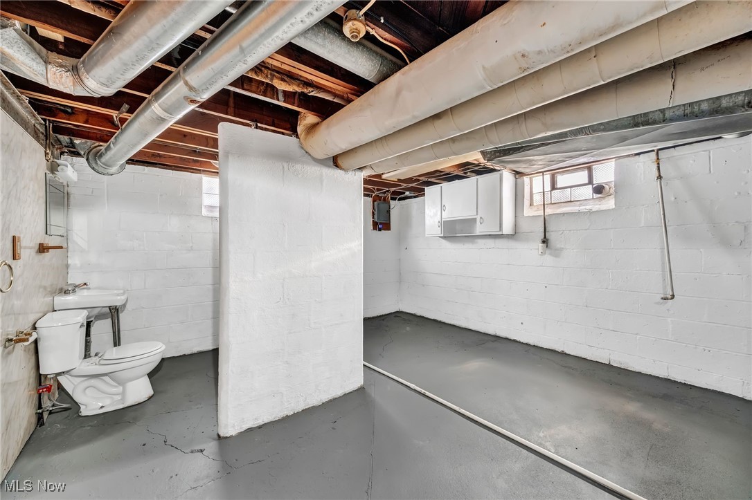 14801 Triskett Road Cleveland, OH 44111 - Photo 28 of 35 Gallery Image 28