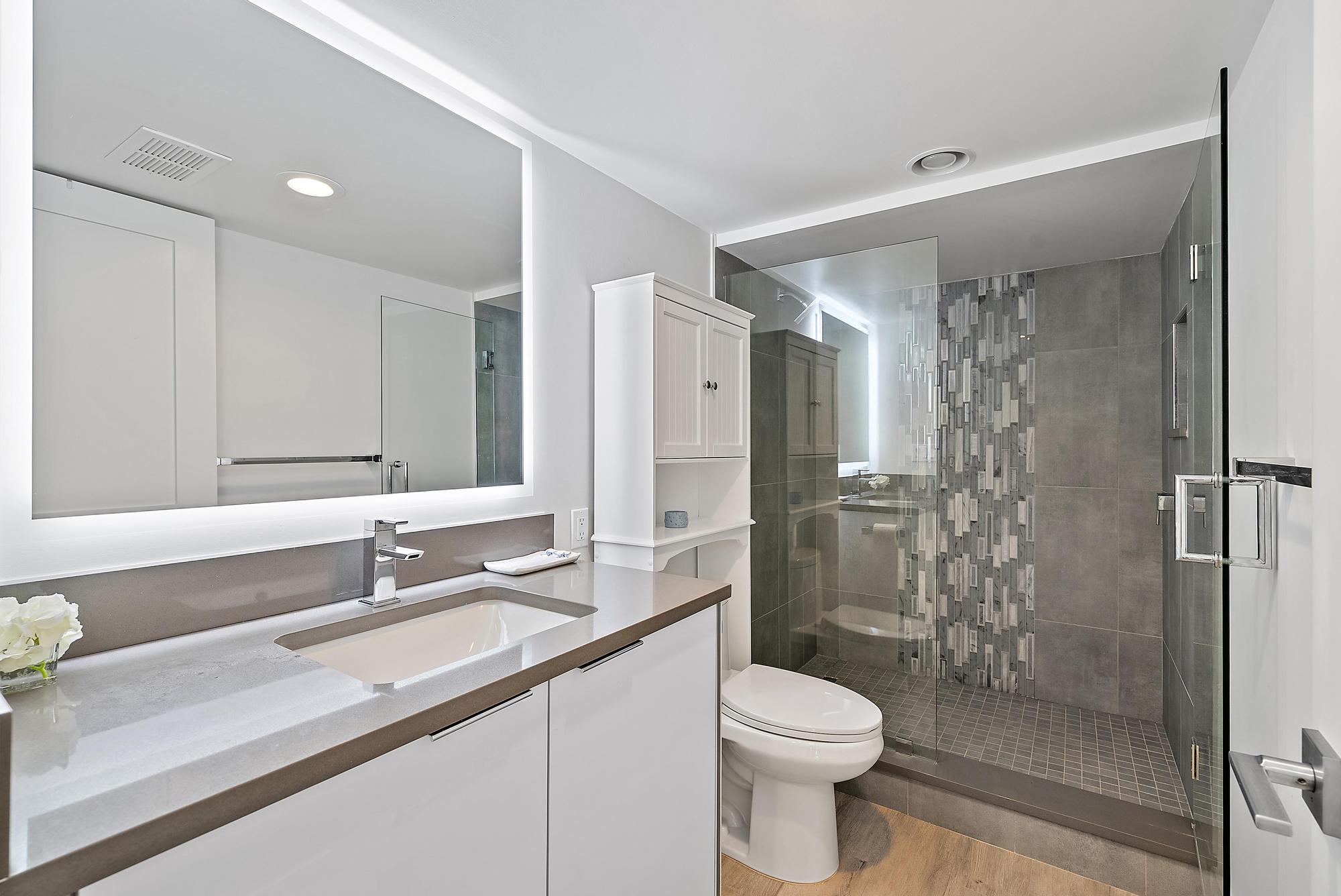 104 Sunfish Lane Jupiter, FL 33477 - Photo 16 of 38 first floor bathroom