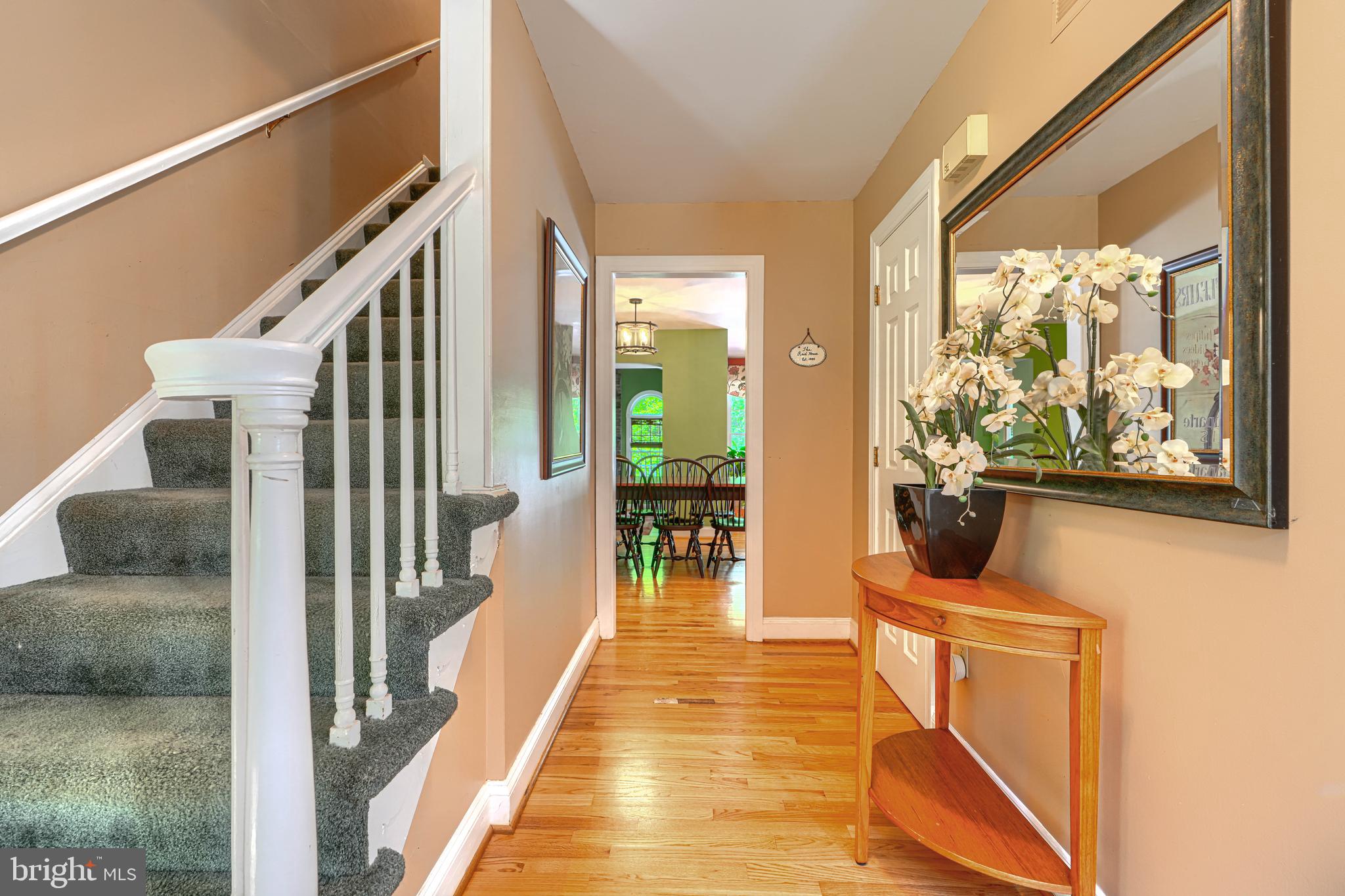 13908 Foxland Road Phoenix, MD 21131 - Photo 3 of 49 Entry Foyer