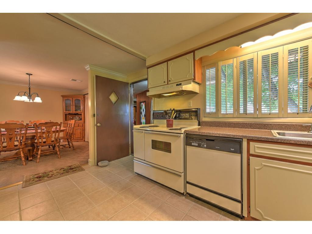 2136 Heatherly Road Kingsport, TN 37660 - Photo 12 of 34 Photo 12