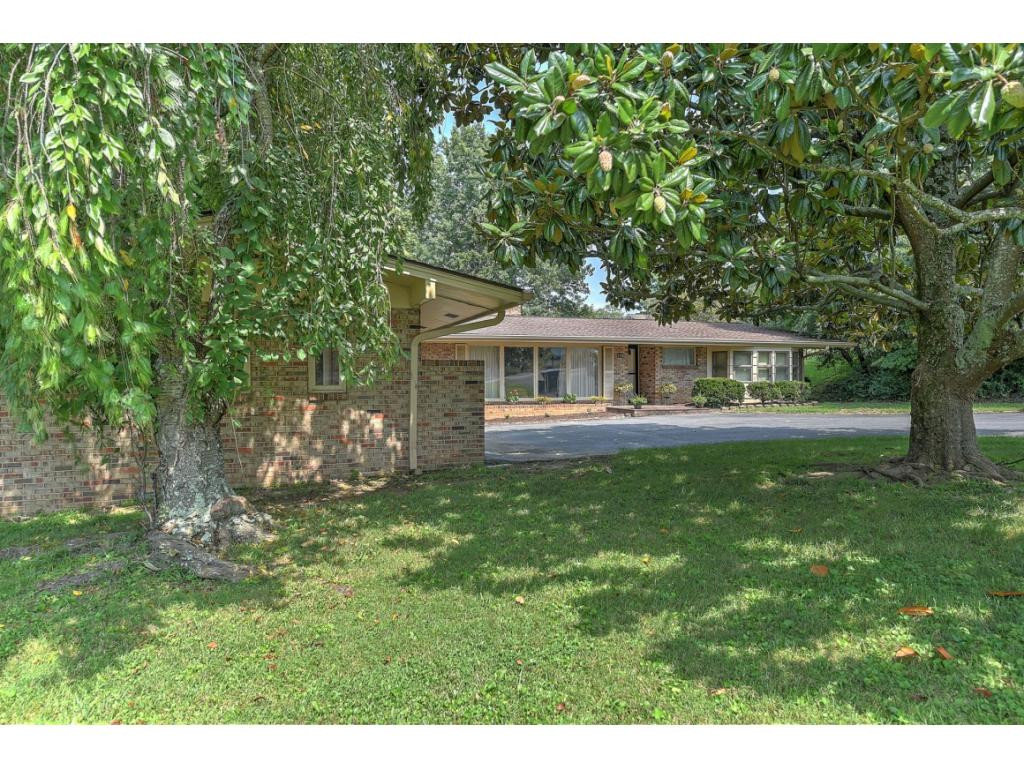 2136 Heatherly Road Kingsport, TN 37660 - Photo 3 of 34 Photo 3