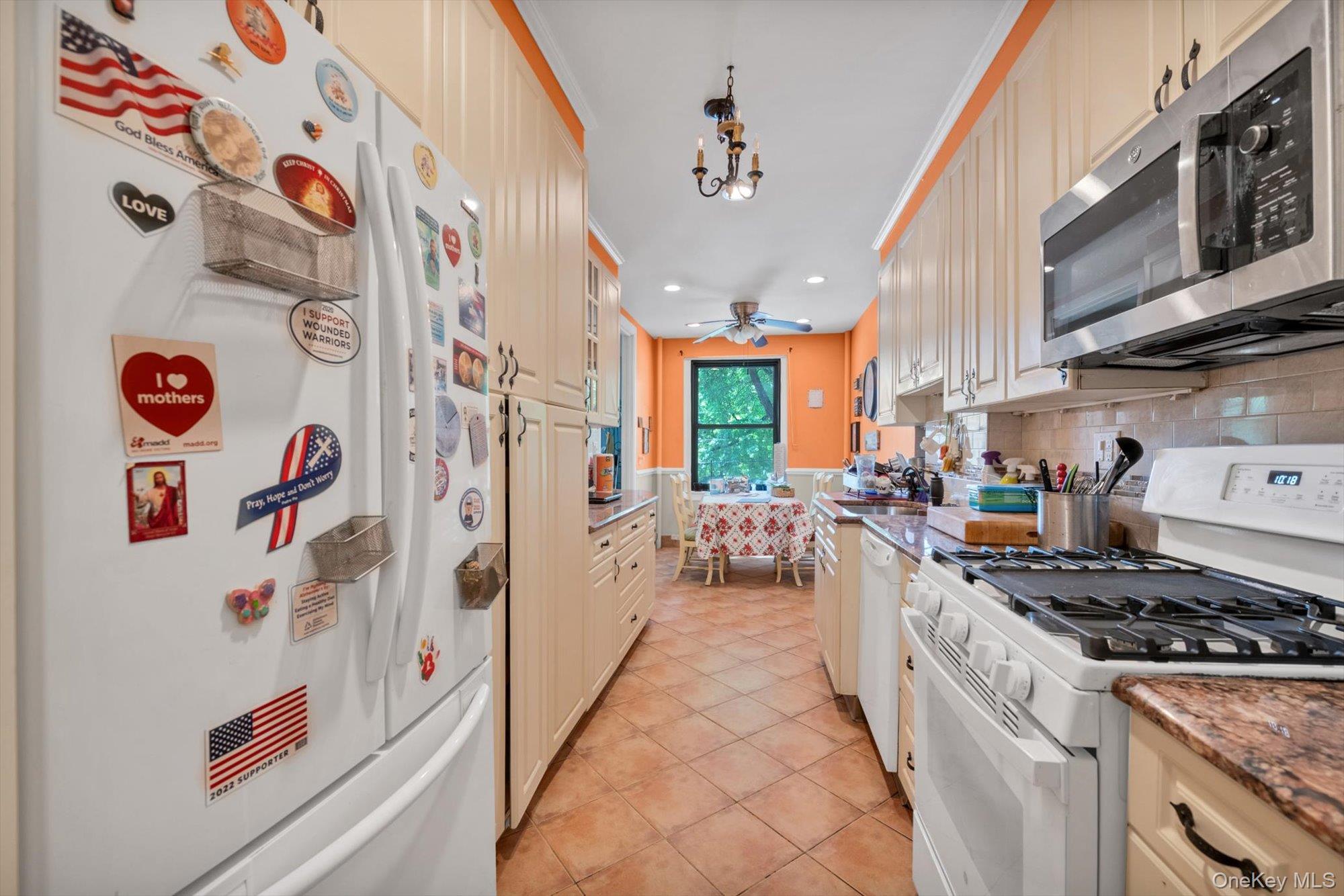 240 Bronxville Road, Unit C1 Bronxville, NY 10708 - Photo 6 of 16