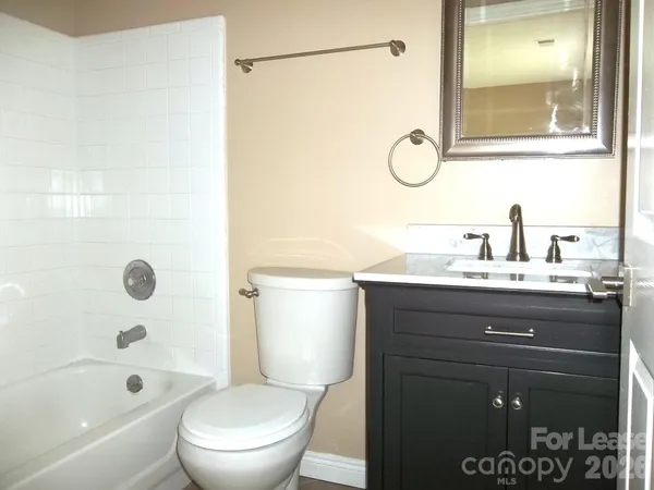 $1,800 | 115 West Bank Drive, Charlotte, NC 28214