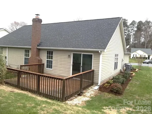 $1,800 | 115 West Bank Drive, Charlotte, NC 28214