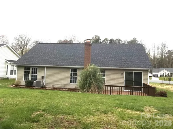 $1,800 | 115 West Bank Drive, Charlotte, NC 28214