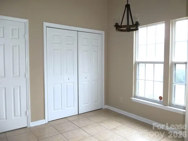 $1,800 | 115 West Bank Drive, Charlotte, NC 28214