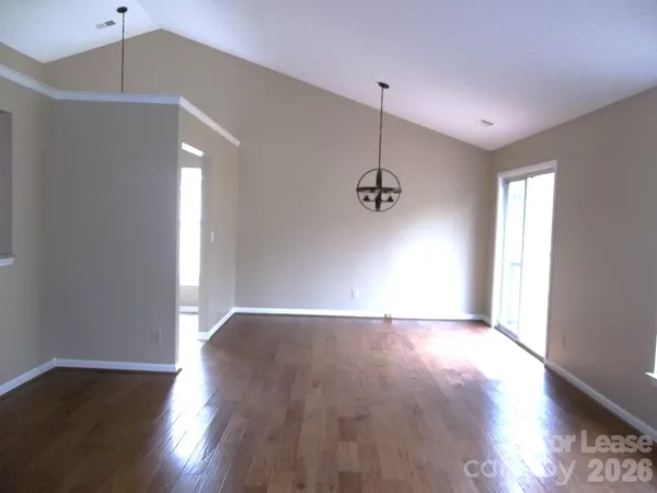 $1,800 | 115 West Bank Drive, Charlotte, NC 28214