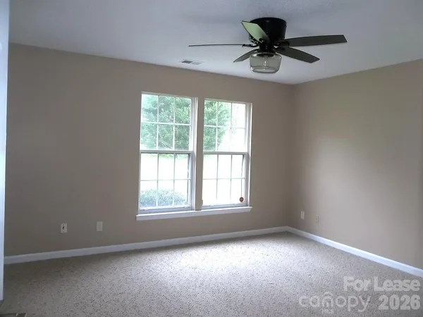 $1,800 | 115 West Bank Drive, Charlotte, NC 28214