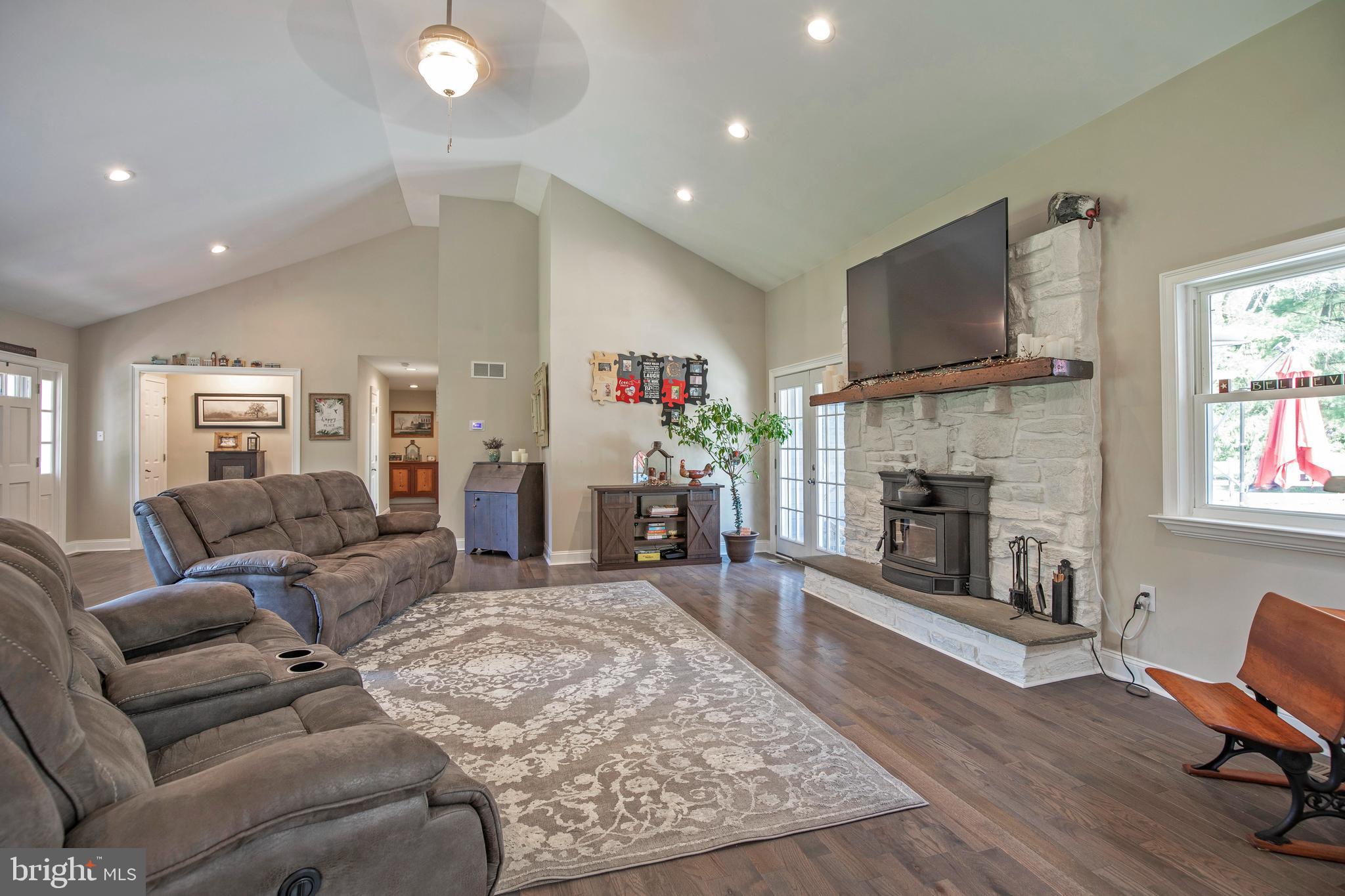 1113 Slotter Road Perkasie, PA 18944 - Photo 8 of 51 Great room