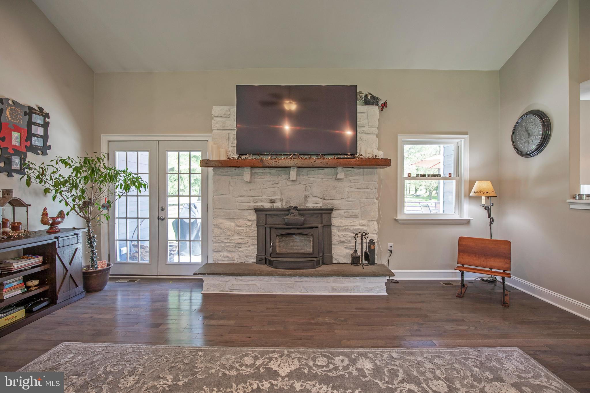 1113 Slotter Road Perkasie, PA 18944 - Photo 9 of 51 Wood burning insert