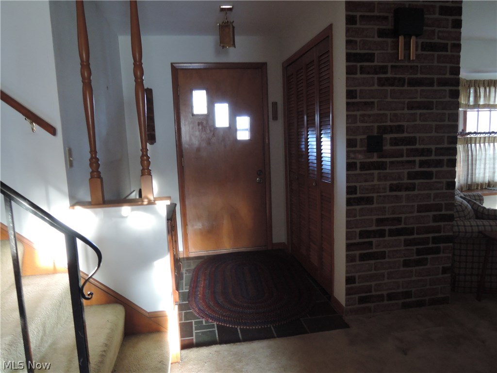 11960 Summers Road Chesterland, OH 44026 - Photo 9 of 17 Front entrance with a big closet.