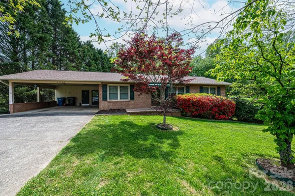 $375,000 | 1250 21st Avenue Northeast, Hickory, NC 28601