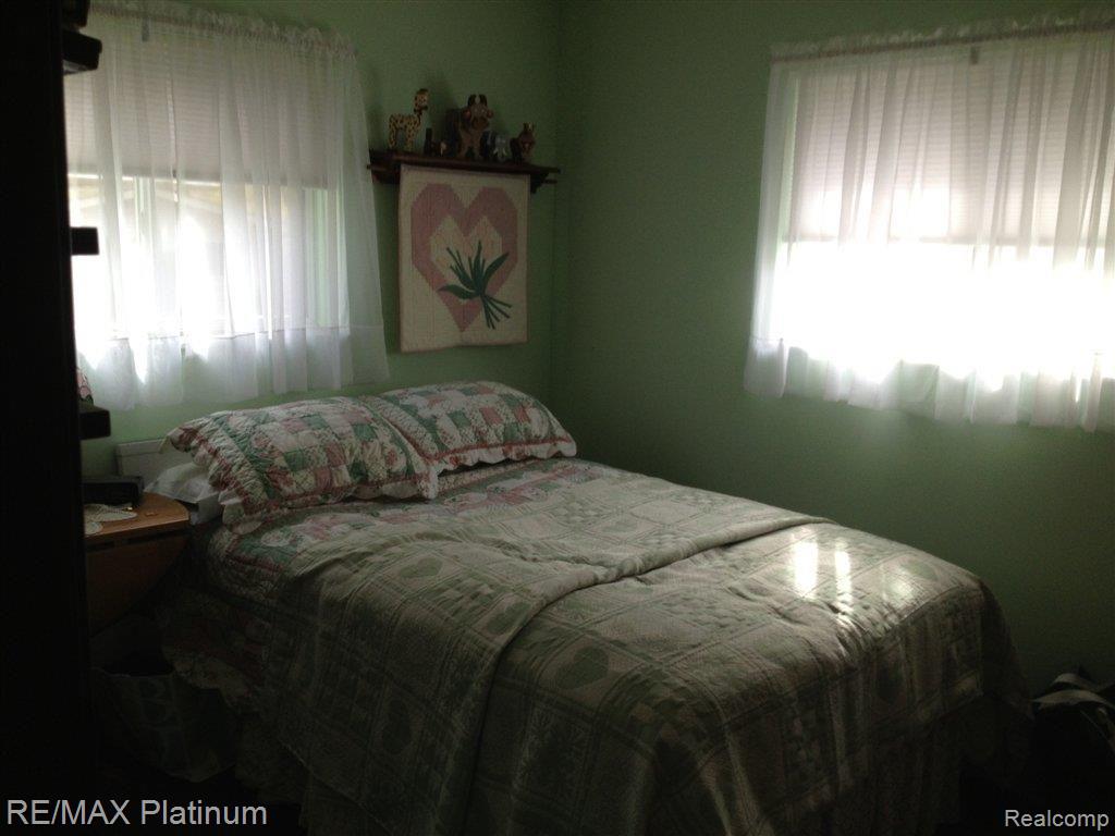 10412 Buno Road Brighton, MI 48114 - Photo 4 of 13 2nd Bedroom Buno Rd.JPG