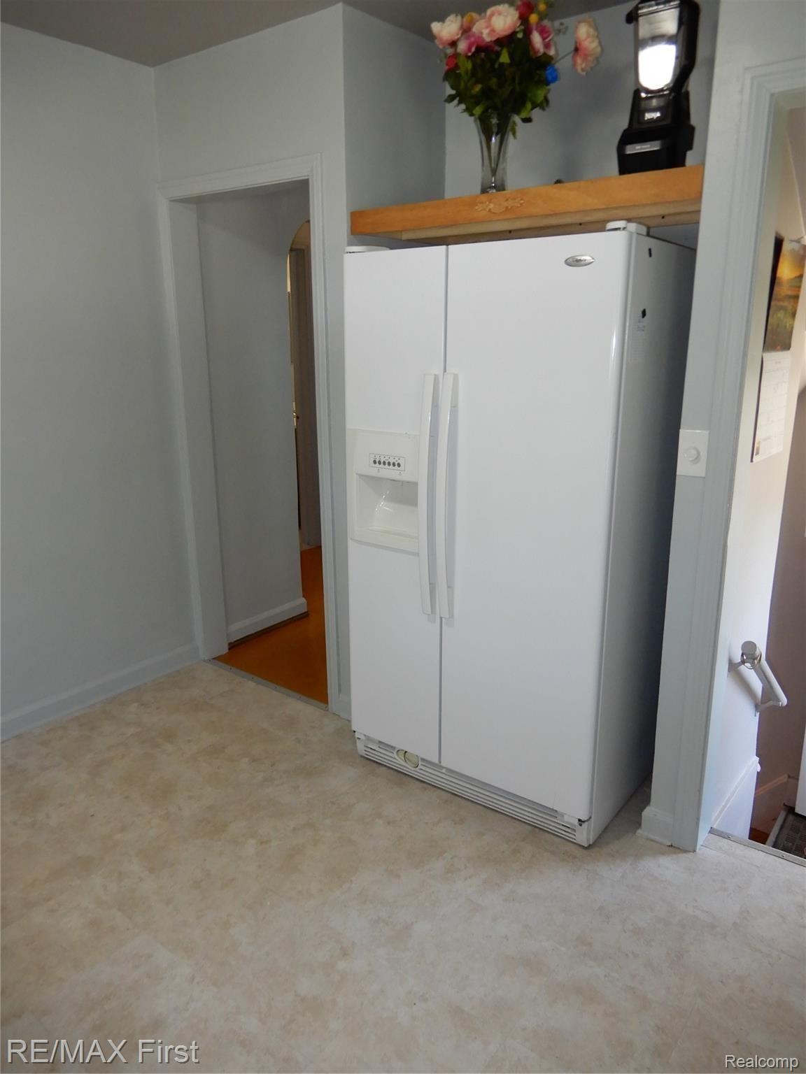 7203 Rivard Avenue Warren, MI 48091 - Photo 8 of 23 2016-01-01 00.00