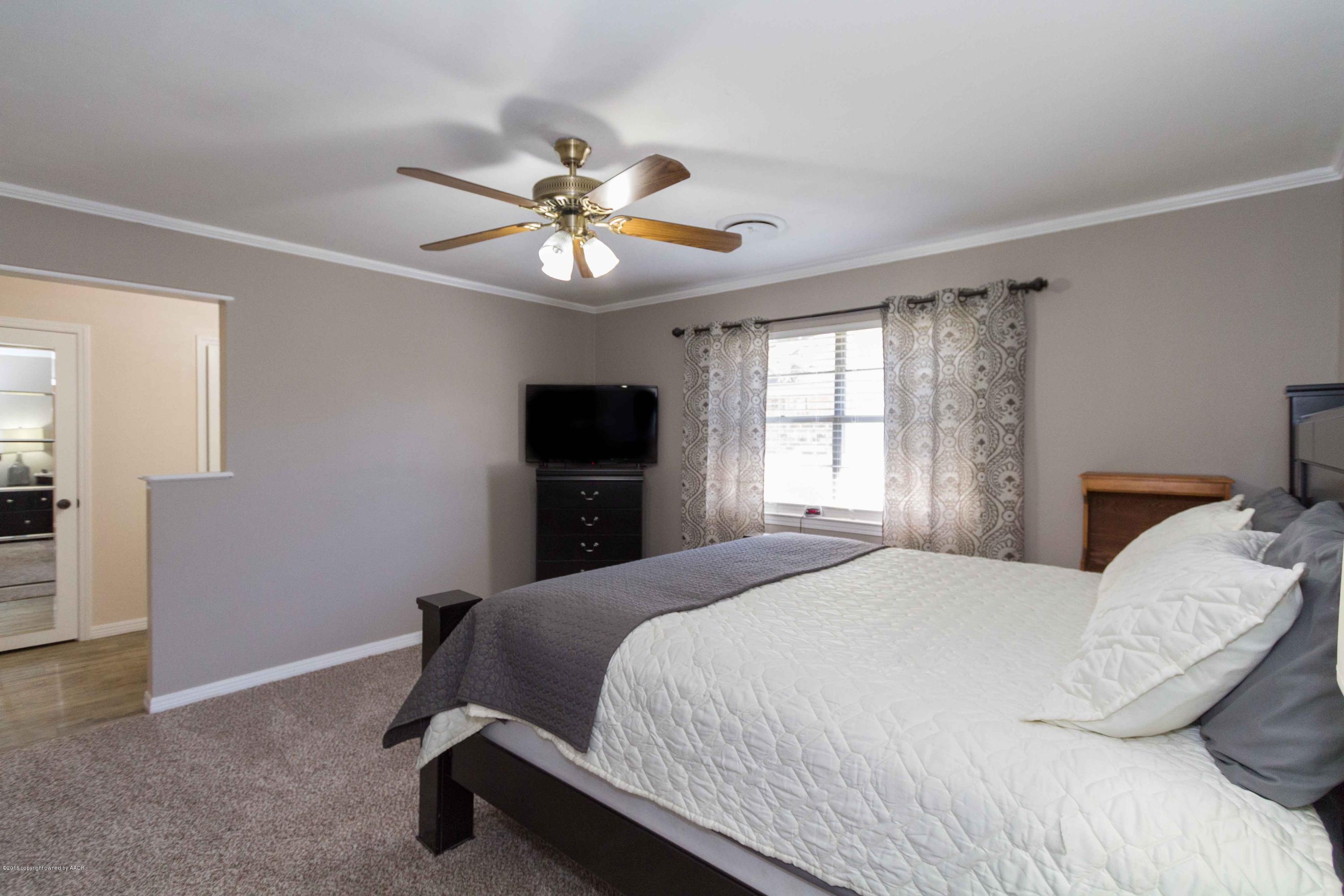 7212 Gainsborough Road Amarillo, TX 79106 - Photo 11 of 23 MASTER VIEW 1