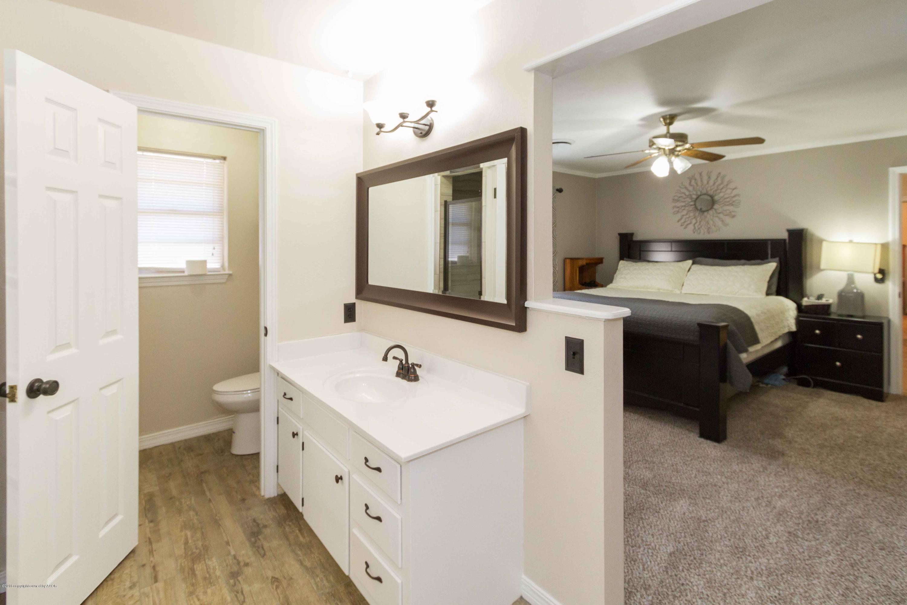 7212 Gainsborough Road Amarillo, TX 79106 - Photo 13 of 23 MASTER BATH VIEW 1