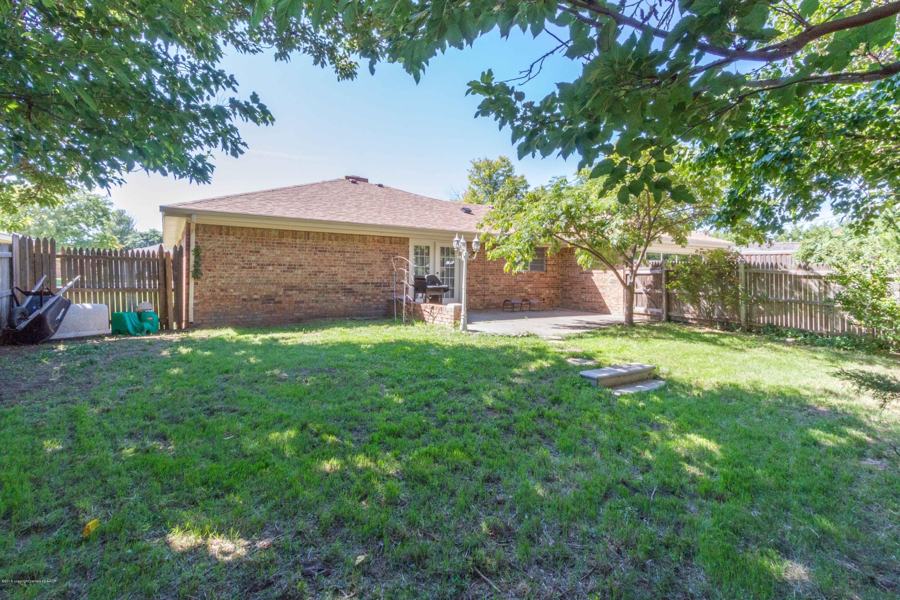 7212 Gainsborough Road Amarillo, TX 79106 - Photo 22 of 23 BACKYARD VIEW 2