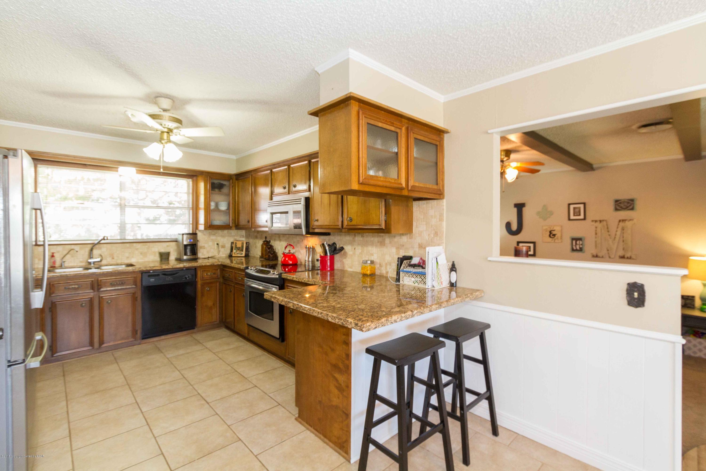 7212 Gainsborough Road Amarillo, TX 79106 - Photo 8 of 23 KITCHEN VIEW 3