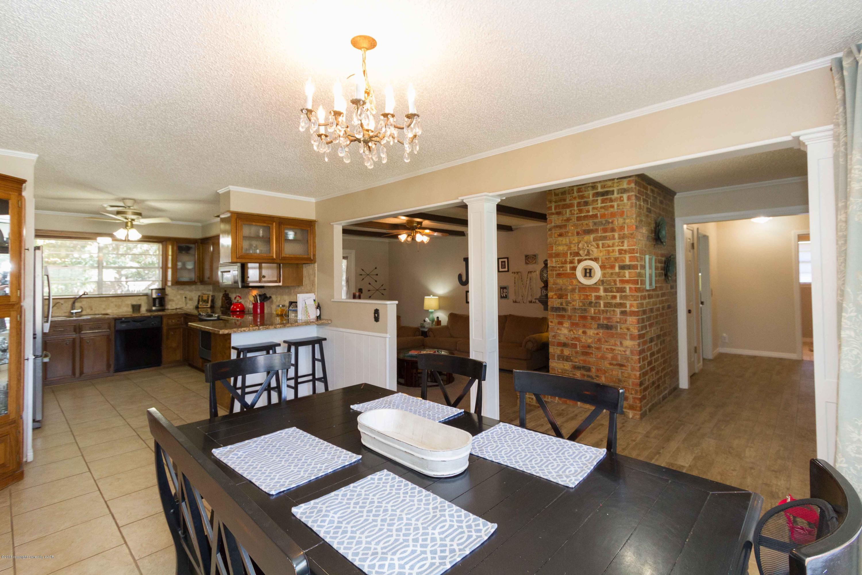7212 Gainsborough Road Amarillo, TX 79106 - Photo 10 of 23 DINING ROOM VIEW 2