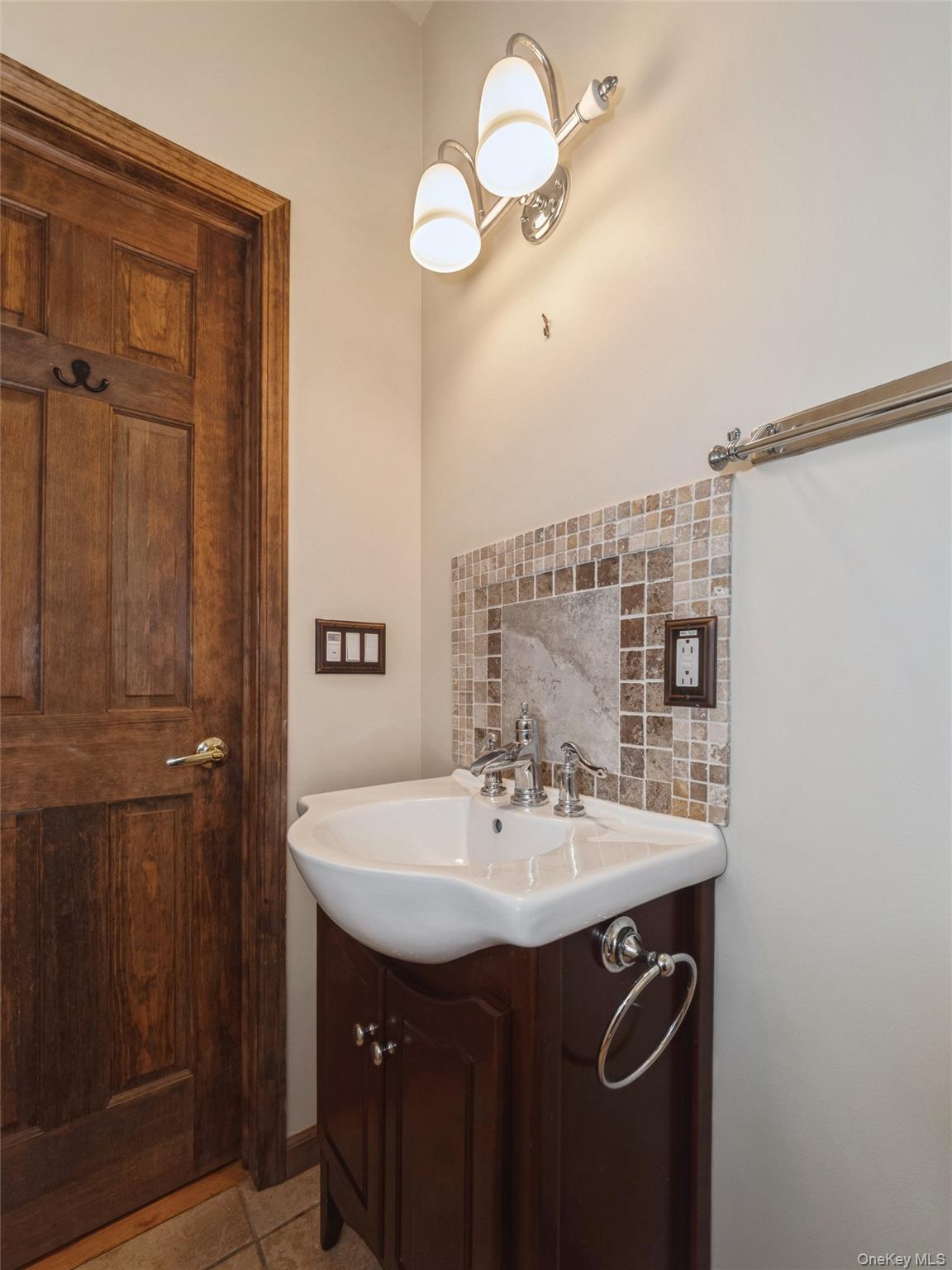 43 Aveonis Court Fishkill, NY 12524 - Photo 31 of 37 Half bath on main living area