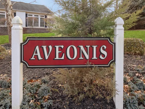 $499,000 | 43 Aveonis Court, Fishkill, NY 12524