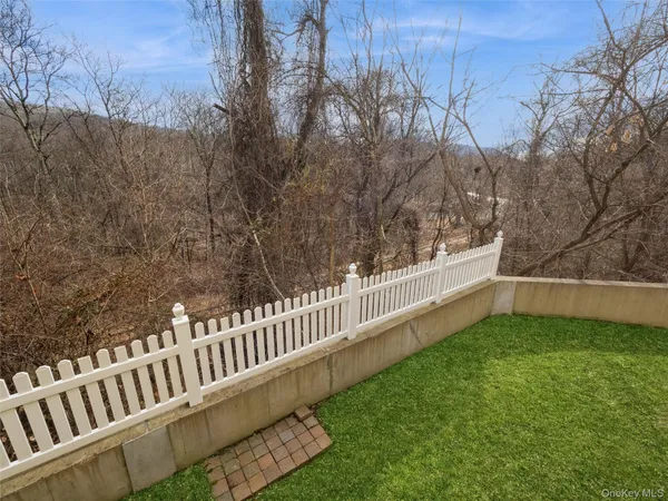 $499,000 | 43 Aveonis Court, Fishkill, NY 12524