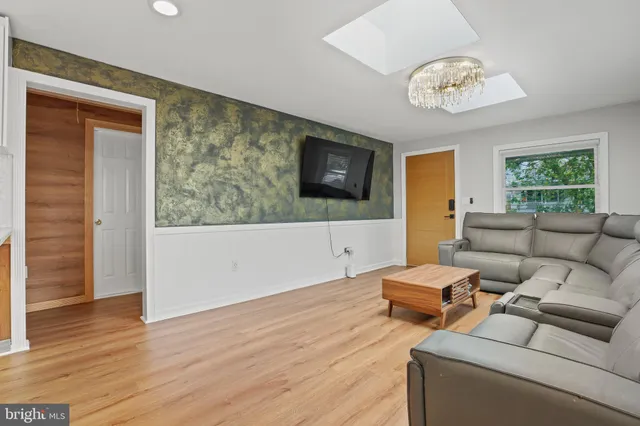 $440,000 | 103 Pennsylvania Avenue, Frederick, MD 21701