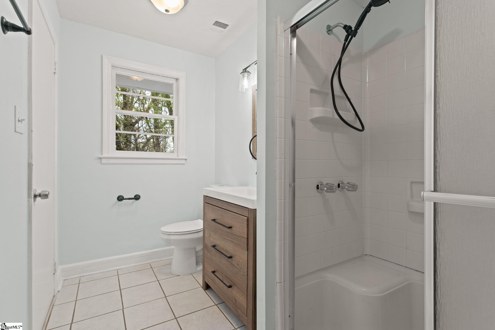 370 Blalock Road Boiling Springs, SC 29316 - Photo 3 of 33 Gallery Image 3