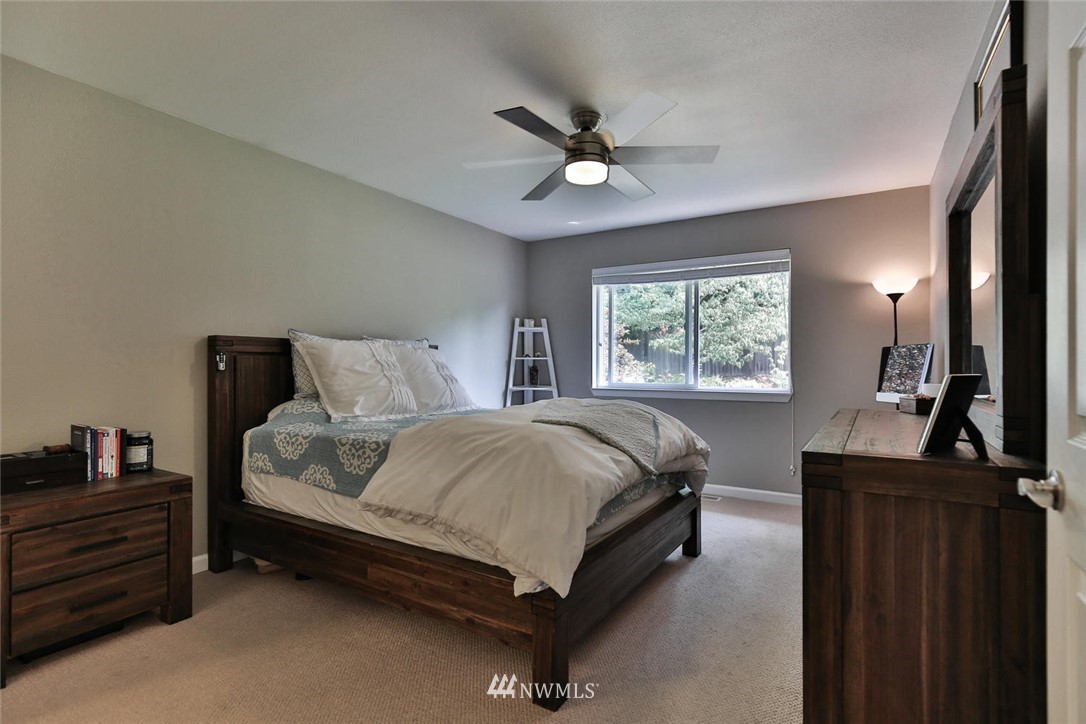 3426 201st Place Southeast Bothell, WA 98012 - Photo 11 of 19