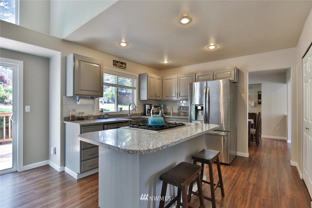 3426 201st Place Southeast Bothell, WA 98012 - Photo 4 of 19