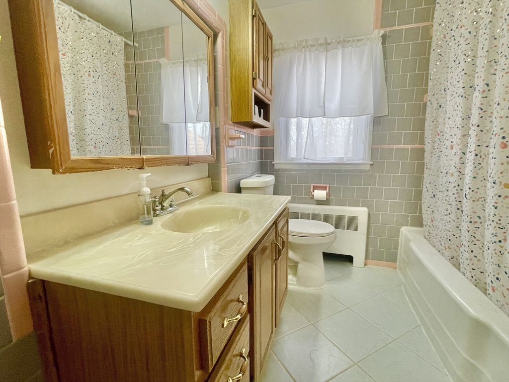 74 Edgewood Road Shrewsbury, MA 01545 - Photo 16 of 29 Gallery Image 16