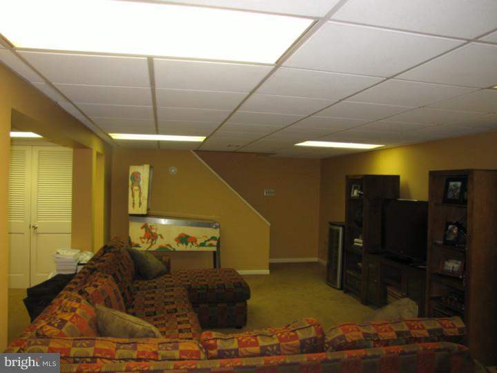 217 Sandringham Road Cherry Hill, NJ 08003 - Photo 21 of 25 a living room with furniture