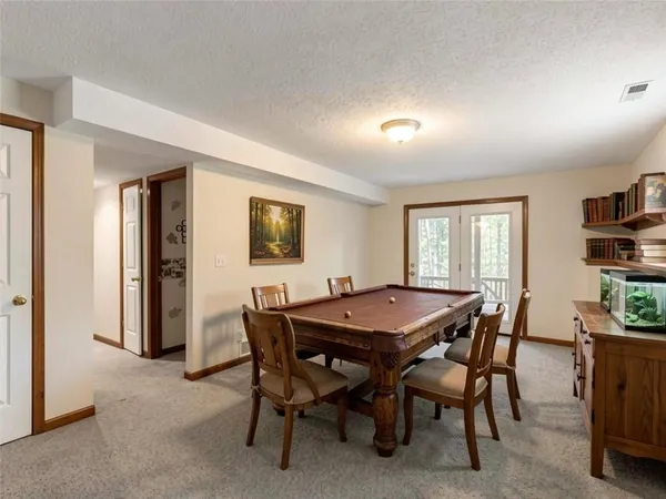 $389,900 | 26690 Oakwood Lane, Clinton, MO 64735