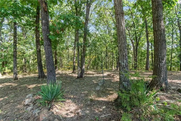 $389,900 | 26690 Oakwood Lane, Clinton, MO 64735