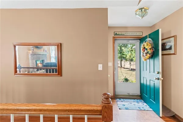 $389,900 | 26690 Oakwood Lane, Clinton, MO 64735