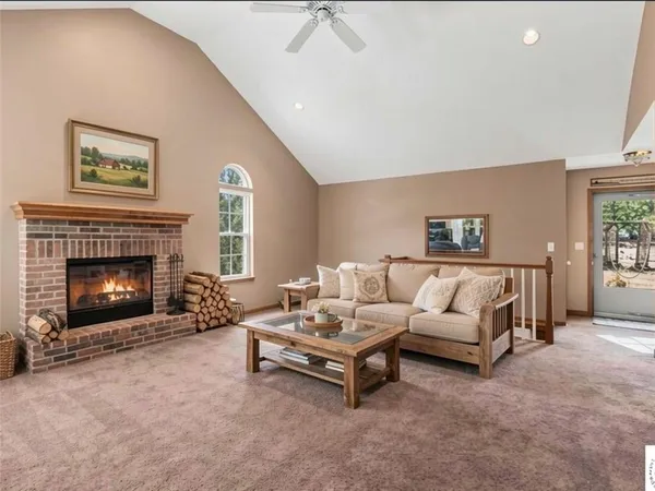 $389,900 | 26690 Oakwood Lane, Clinton, MO 64735