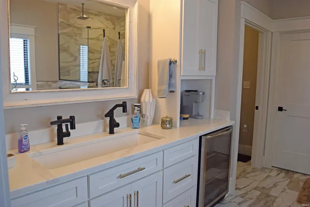 $824,900 | 7515 Lauren Drive, Evansville, IN 47725