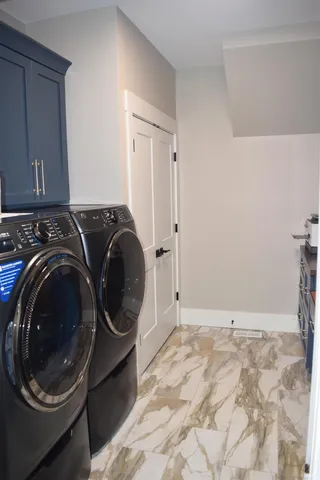 $824,900 | 7515 Lauren Drive, Evansville, IN 47725