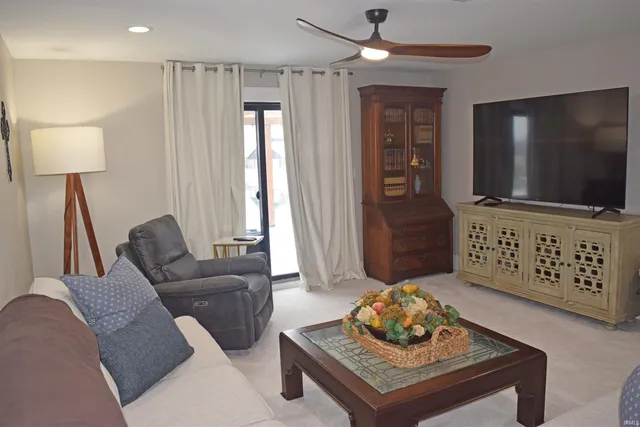 $824,900 | 7515 Lauren Drive, Evansville, IN 47725